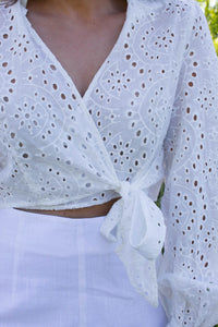 MOONSTONE EYELET TOP